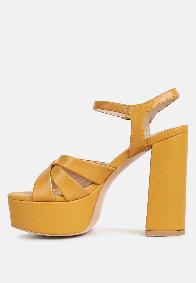 De-vil Crisscross Straps Block Heel Sandals In Tan - Image 4
