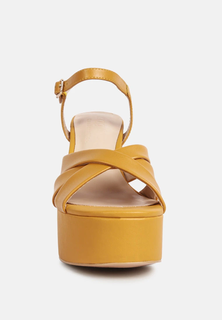 De-vil Crisscross Straps Block Heel Sandals In Tan - Image 3